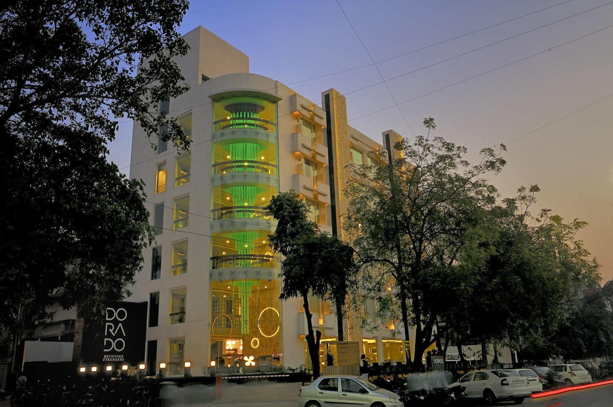 Hotel El Dorado Ahmadabad Zewnętrze zdjęcie